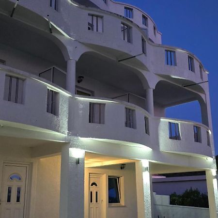 Villa Miki Утєха Екстер'єр фото